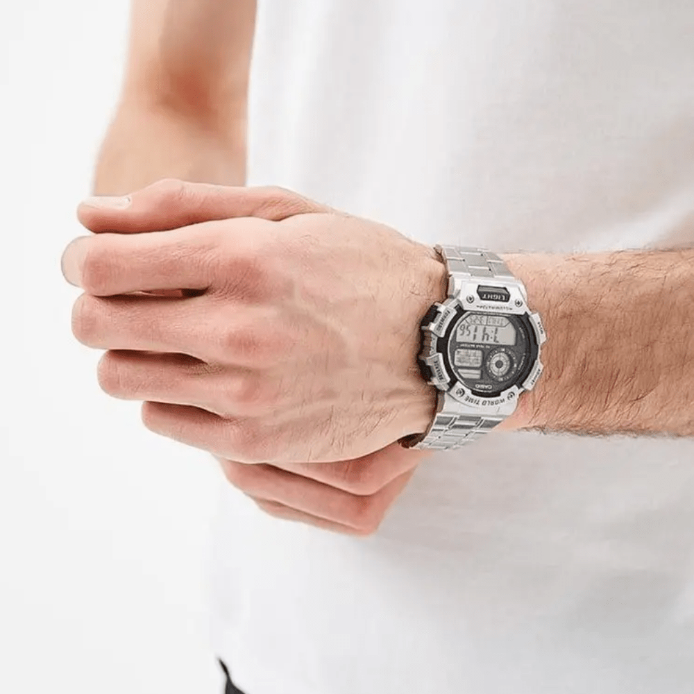RELOJ CASIO VINTAGE AE-1000WD-1AVDF PLATEADO
