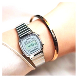 RELOJ CASIO VINTAGE LA670WA-7DF GRIS PLATEADO